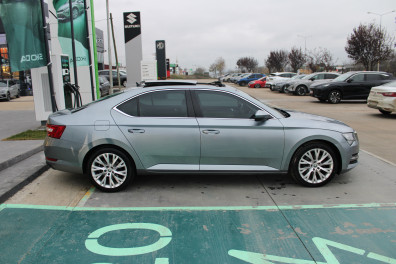 Skoda Superb 1.5TSİ PRESTİGE 2020 Model Otomatik Vites