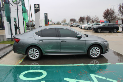 Skoda Octavia 1.5 MHEV PREMİUM 2024 Model Otomatik Vites