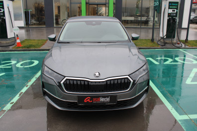 Skoda Octavia 1.5 MHEV PREMİUM 2024 Model Otomatik Vites
