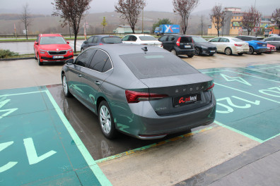 Skoda Octavia 1.5 MHEV PREMİUM 2024 Model Otomatik Vites