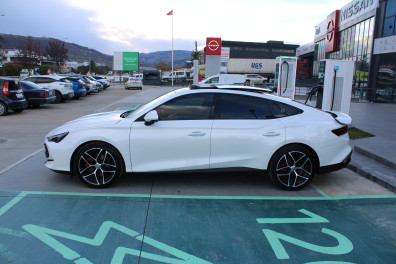 MG MG7 1.5 EXCELLENCE RED EDİTİON 2025 Model Otomatik Vites