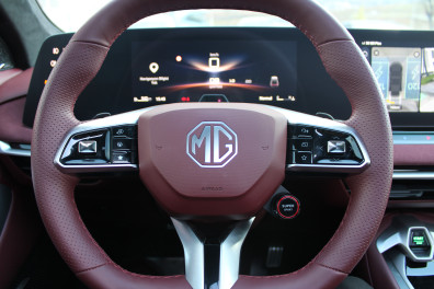 MG MG7 1.5 EXCELLENCE RED EDİTİON 2025 Model Otomatik Vites