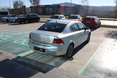 Opel Astra 1.6 ENJOY PLUS 2011 Model Düz Vites