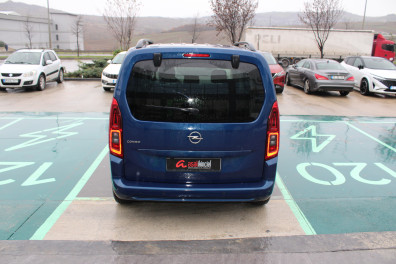 Opel Combo  1.5D ULTİMATE  2023 Model Otomatik Vites