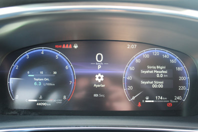 Toyota Corolla 1.5 DREAM 2023 Model Otomatik Vites