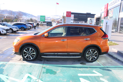 Nissan X-Trail 1.6DCİ PLATİNUM  2017 Model Otomatik Vites