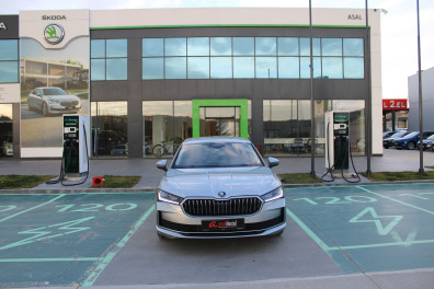 Skoda Superb  1.5 MHEV PRESTİGE  2025 Model Otomatik Vites