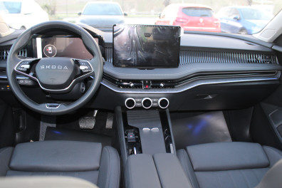 Skoda Superb  1.5 MHEV PRESTİGE  2025 Model Otomatik Vites