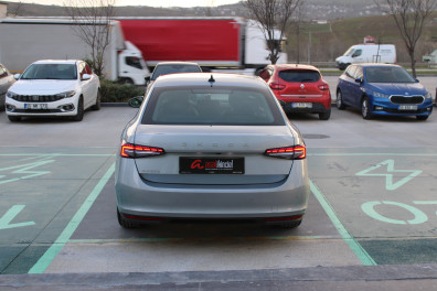 Skoda Superb  1.5 MHEV PRESTİGE  2025 Model Otomatik Vites