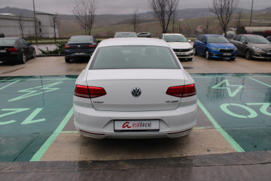 Volkswagen Passat 1.4TSİ TRENDLİNE 2017 Model Düz Vites