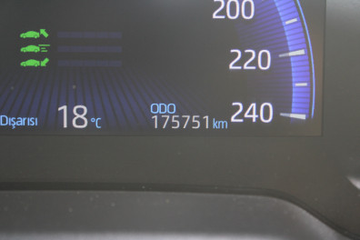 Toyota Corolla 1.8 HYBRİD FLAME X-PACK  2019 Model Otomatik Vites