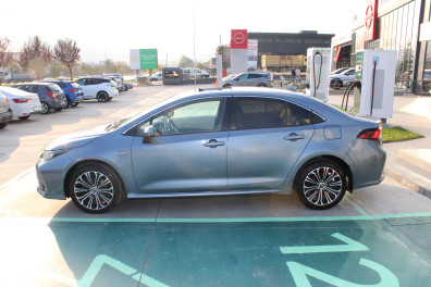 Toyota Corolla 1.8 HYBRİD FLAME X-PACK  2019 Model Otomatik Vites