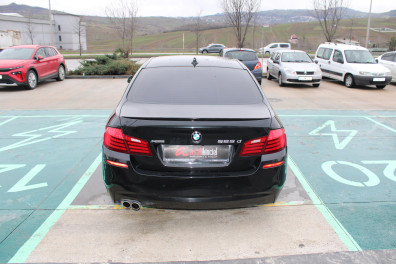 Bmw 5 Serisi 525D XDRİVE COMFORT+PREMİUM 2015 Model Otomatik Vites