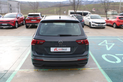 Volkswagen Tiguan 1.5 TSİ LİFE  2023 Model Otomatik Vites