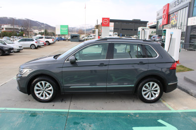 Volkswagen Tiguan 1.5 TSİ LİFE  2023 Model Otomatik Vites