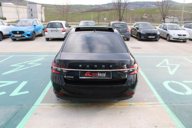 Skoda Superb 1.5TSİ PRESTİGE 2023 Model Otomatik Vites