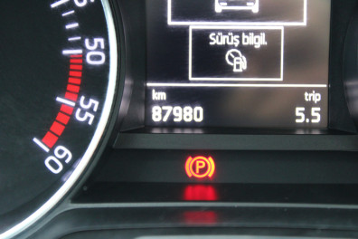Skoda Rapid 1.4TDİ STYLE CAM TAVAN 2016 Model Otomatik Vites