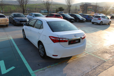 Toyota Corolla 1.6 LPG TOUCH 2015 Model Düz Vites