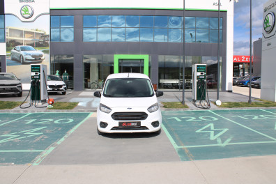 Ford  Tourneo  COURİER 1.5TDCİ TREND 2018 Model Düz Vites