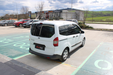 Ford  Tourneo  COURİER 1.5TDCİ TREND 2018 Model Düz Vites