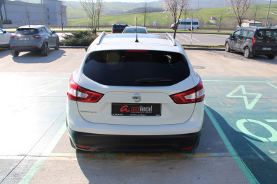 Nissan Qashqai 1.6DCİ SKYPACK  2017 Model Otomatik Vites