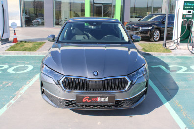 Skoda Octavia 1.5 MHEV PREMİUM  2025 Model Otomatik Vites