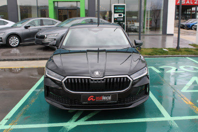 Skoda Superb 1.5 MHEV ELİTE 2024 Model Otomatik Vites