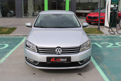 Volkswagen Passat 1.4TSİ COMFORTLİNE 2013 Model Otomatik Vites