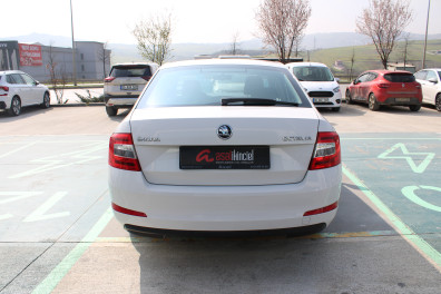 Skoda Octavia 1.6TDİ STYLE CR 2016 Model Otomatik Vites