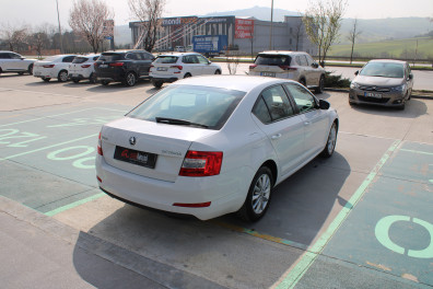 Skoda Octavia 1.6TDİ STYLE CR 2016 Model Otomatik Vites