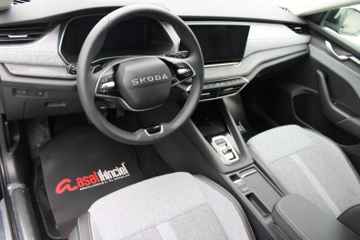 Skoda Octavia 1.5 MHEV PREMİUM DSG 2025 Model Otomatik Vites