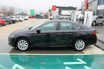 Skoda Octavia 1.5 MHEV PREMİUM DSG 2025 Model Otomatik Vites