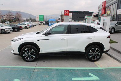 MG HS  1.5 T-GDİ LUXURY 2024 Model Otomatik Vites