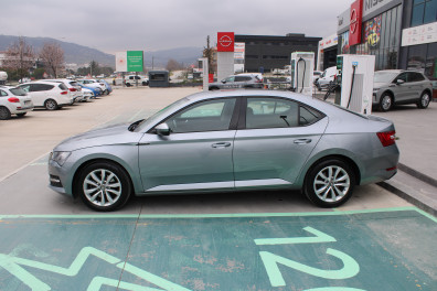 Skoda Superb 1.5TSİ COMFORT 2019 Model Düz Vites