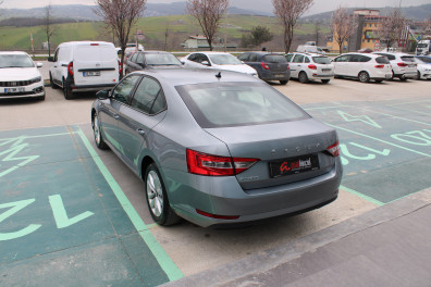 Skoda Superb 1.5TSİ COMFORT 2019 Model Düz Vites
