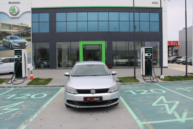 Volkswagen Jetta 1.6 TDİ TRENDLİNE 2014 Model Düz Vites