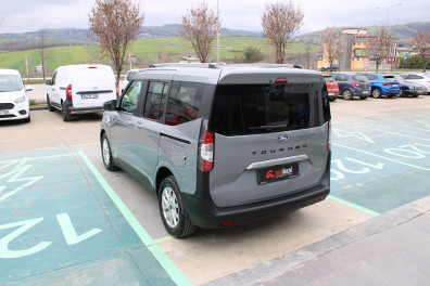 Ford  Tourneo COURİER 1.5TDCİ TİTANİUM 2025 Model Düz Vites