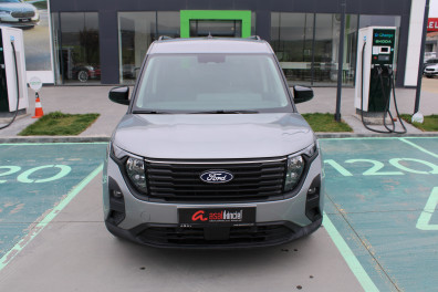Ford  Tourneo COURİER 1.5TDCİ TİTANİUM 2025 Model Düz Vites