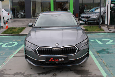 Skoda Octavia 1.5 MHEV PREMİUM 2025 Model Otomatik Vites