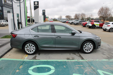 Skoda Octavia 1.5 MHEV PREMİUM 2025 Model Otomatik Vites