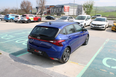 Hyundai i20 İ20 1.4MPİ STYLE 2022 Model Otomatik Vites