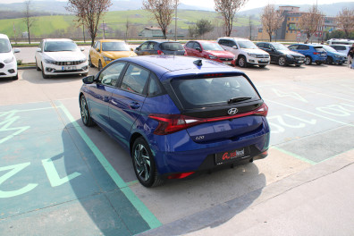 Hyundai i20 İ20 1.4MPİ STYLE 2022 Model Otomatik Vites