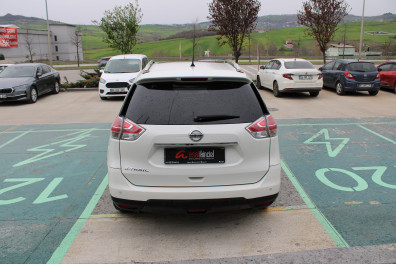 Nissan X-Trail 1.6DCİ DESİGN PACK 4X4 7KOLTUK 2016 Model Düz Vites