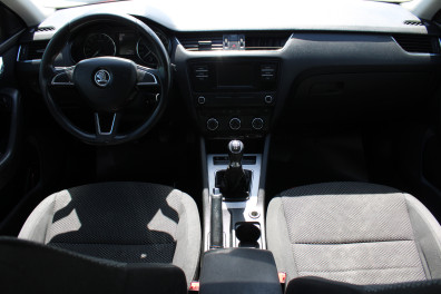 Skoda Octavia 1.6TDİ AMBİTİON 2015 Model Düz Vites