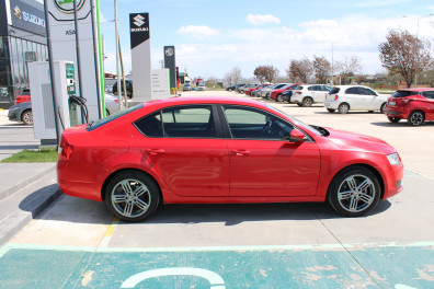 Skoda Octavia 1.6TDİ AMBİTİON 2015 Model Düz Vites