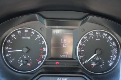 Skoda Octavia 1.6TDİ AMBİTİON 2015 Model Düz Vites