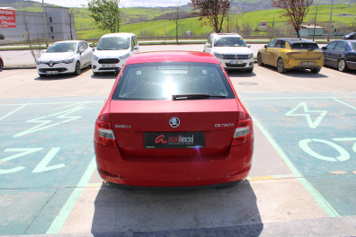 Skoda Octavia 1.6TDİ AMBİTİON 2015 Model Düz Vites