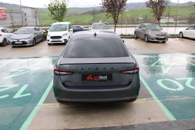 Skoda Superb E-SPORTLİNE 2025 Model Otomatik Vites