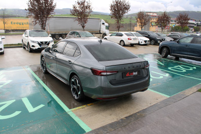 Skoda Superb E-SPORTLİNE 2025 Model Otomatik Vites