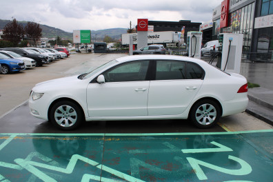 Skoda Superb 1.4TSİ LPG ACTİVE 2013 Model Düz Vites